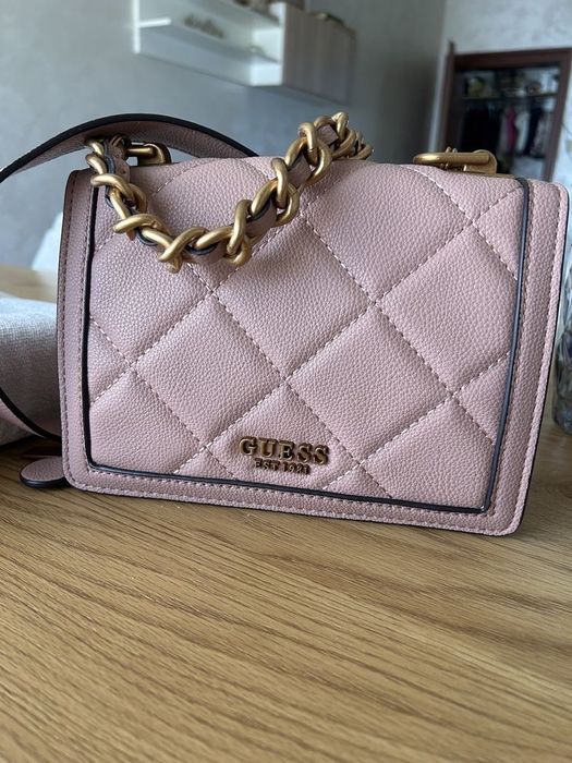 Чанта Guess
