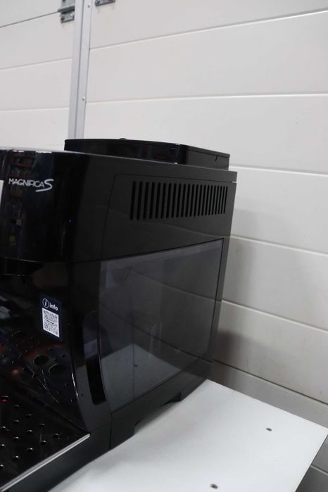 Кафеавтомат De'Longhi Magnifica S 1450W, 5вида напитки, 15бара