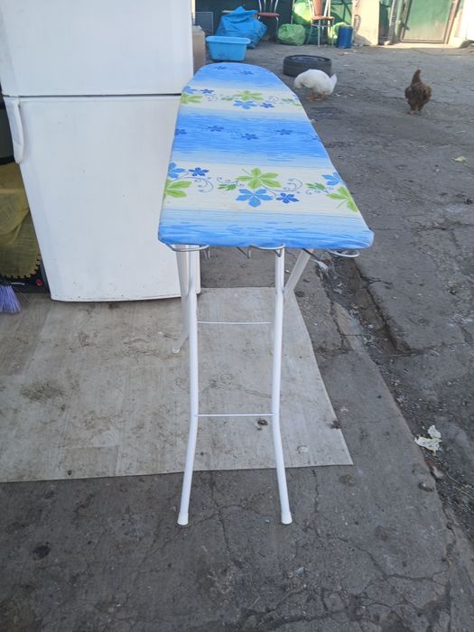 Vand masa de calcat folosita o singura data