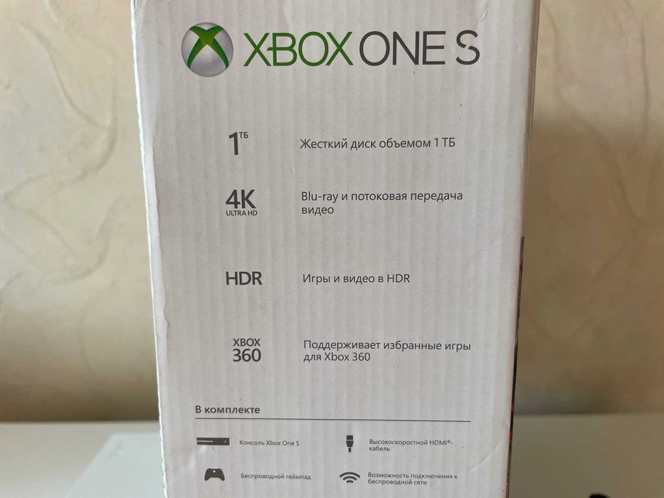 Xbox One S 1Tb 1 Джойстик