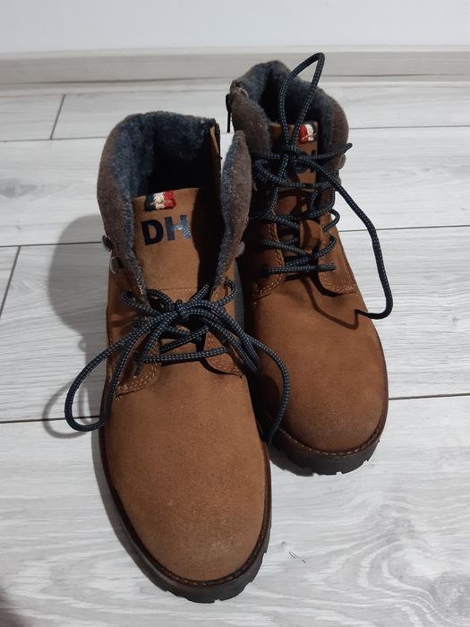 Bocanci iarna Daniel Hechter