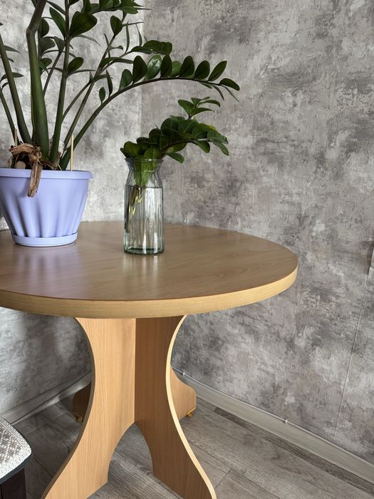 Продам стол в хорошем состоянии