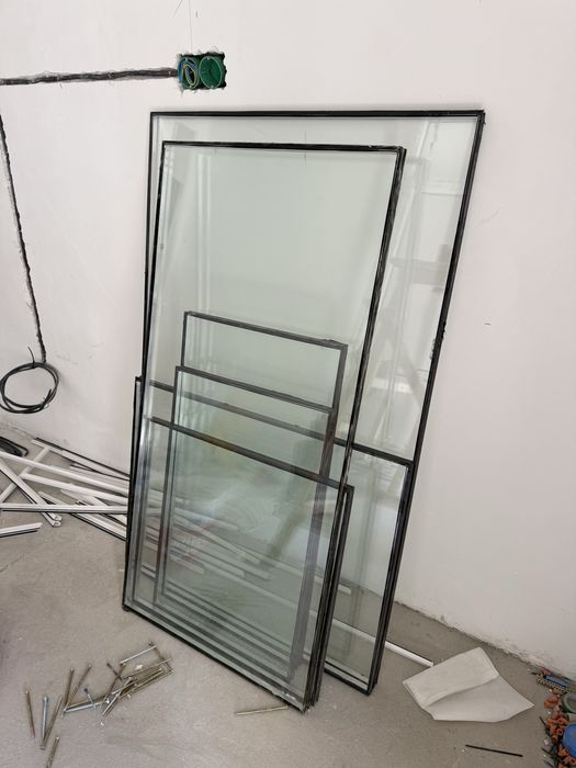 ПВХ-перегородка балкона с дверью 1,75х2,65