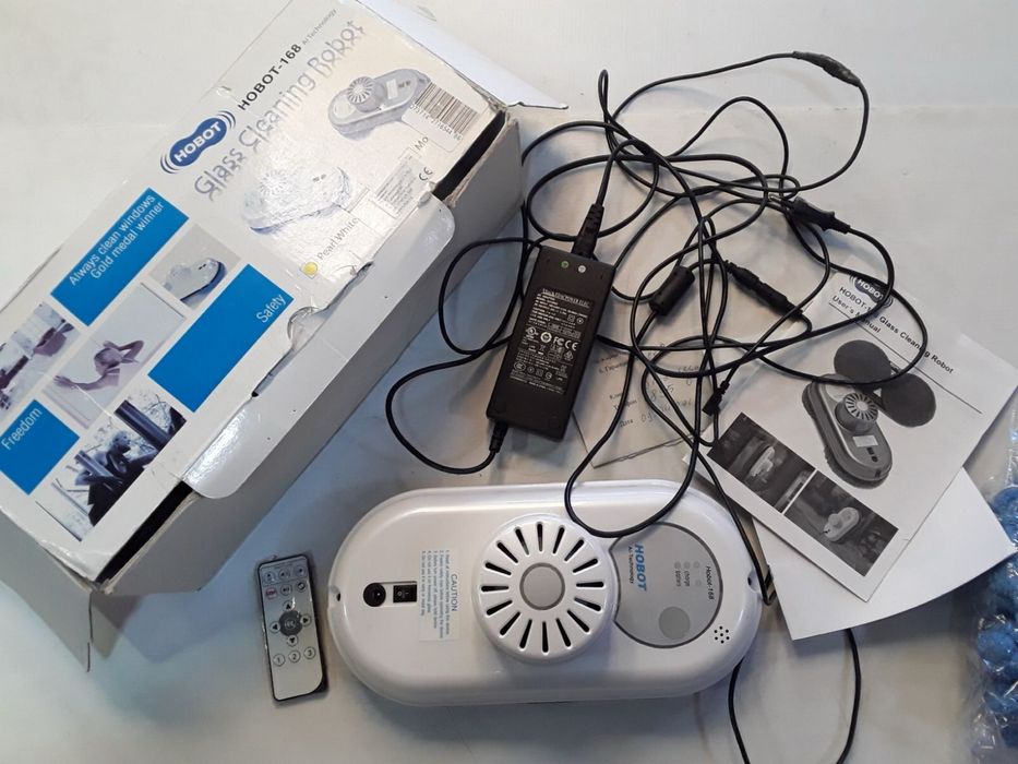 Робот за почистване на прозорци