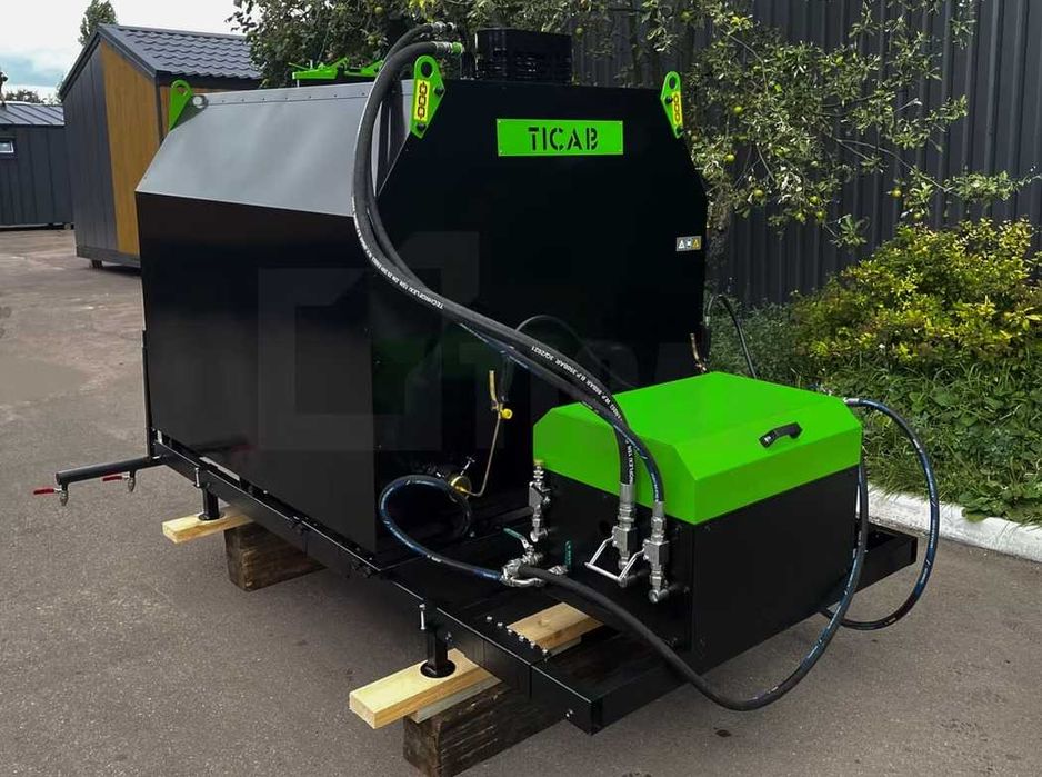 Pulverizator de emulsii bituminoase BS-2000 de la producător