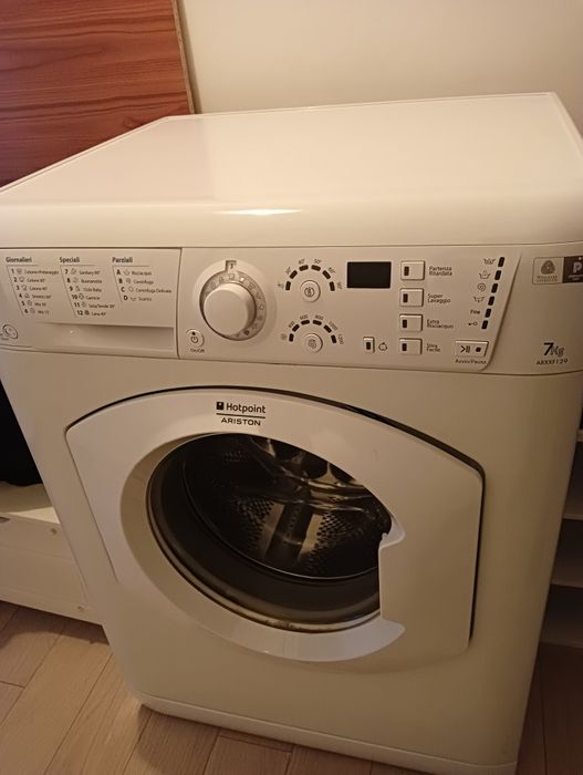 Пералня Ariston Hot Point