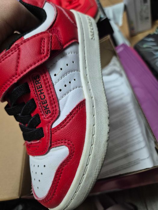 Adidasi skechers mar 27