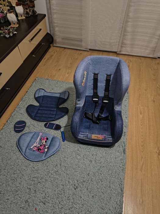 Scaun auto model Minnie Mouse