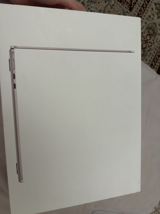 Продам новый макбук М4(256гб)