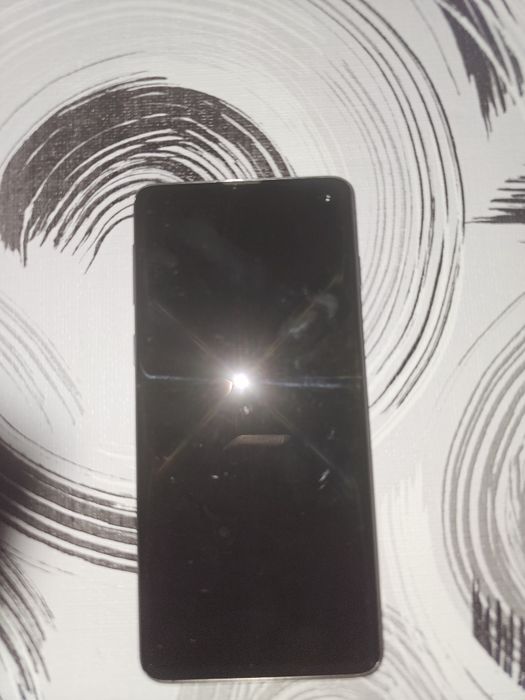 Samsung s10 в добро състояние