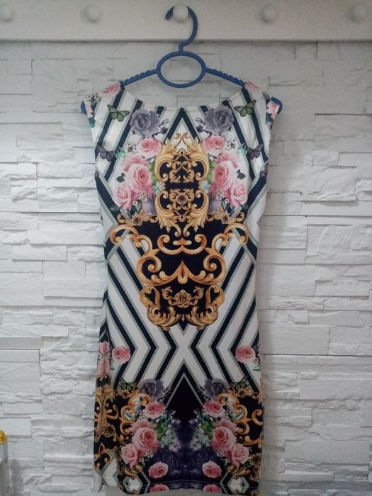 Къси рокли носени броени пъти