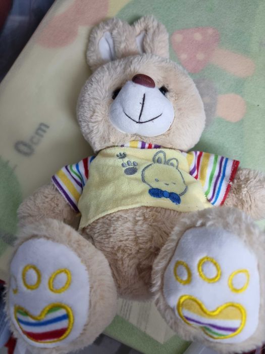 Играчки всяка  по 9