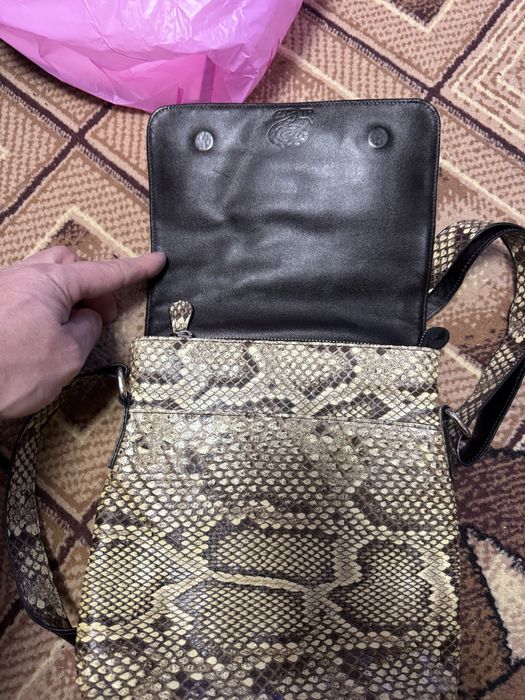 Сумка из кожи змеи