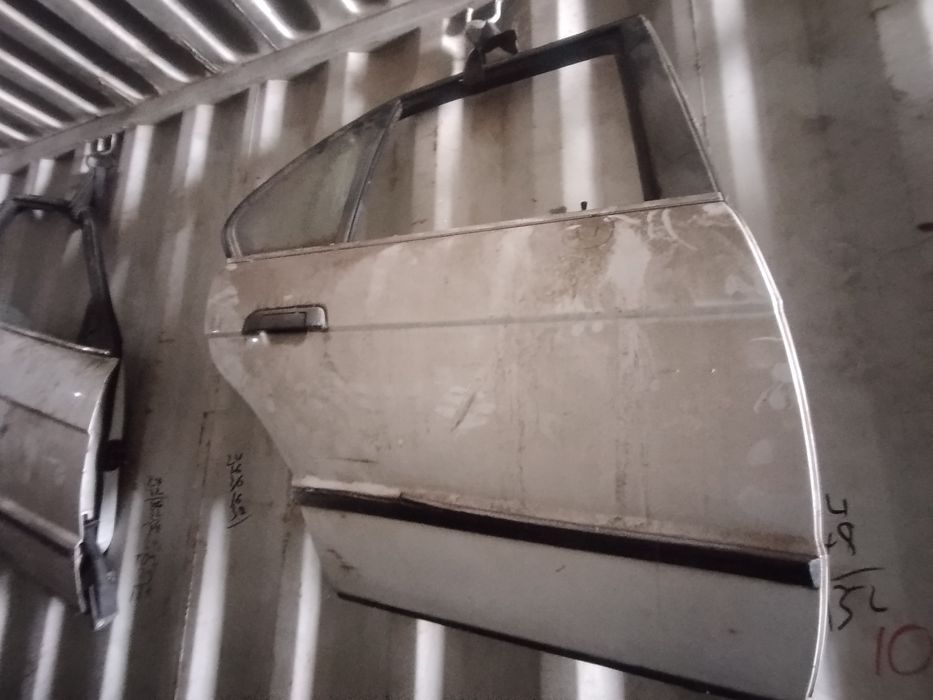 Двери Ауди БМВ Мерседес Фольксваген