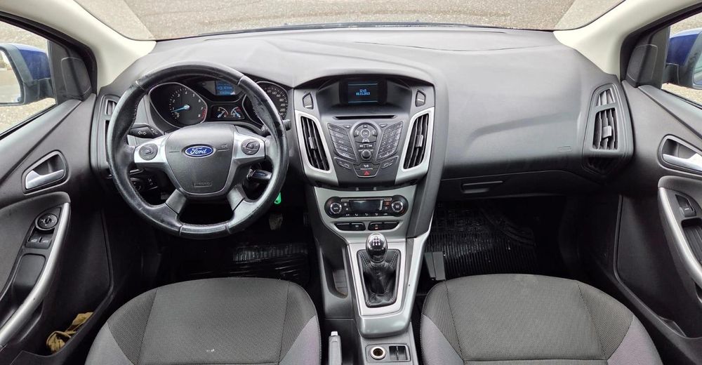 Vând Ford Focus 2013