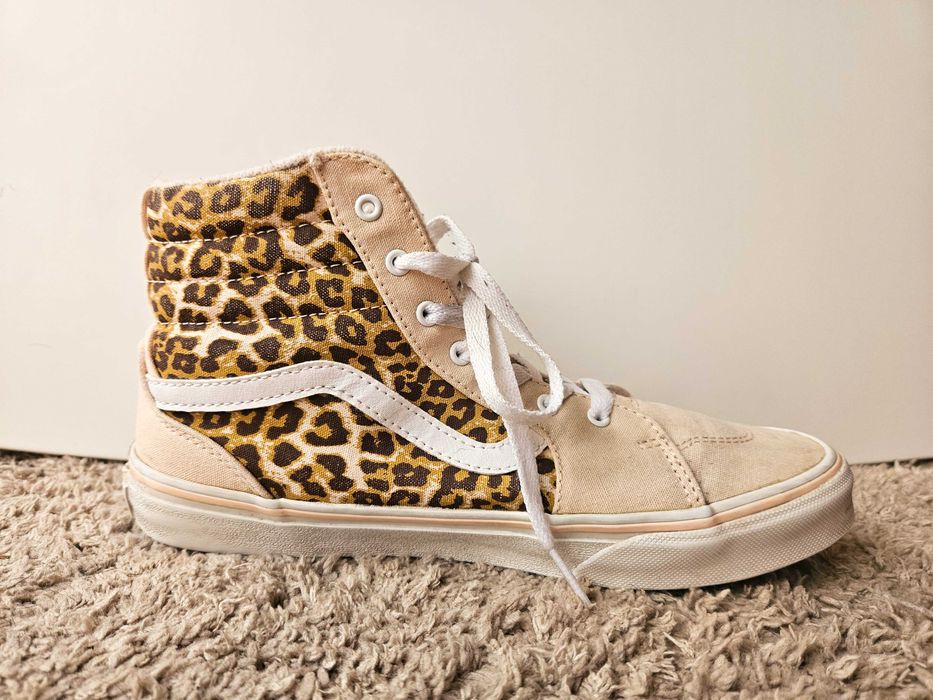 Запазени Vans кецове, номер 37!