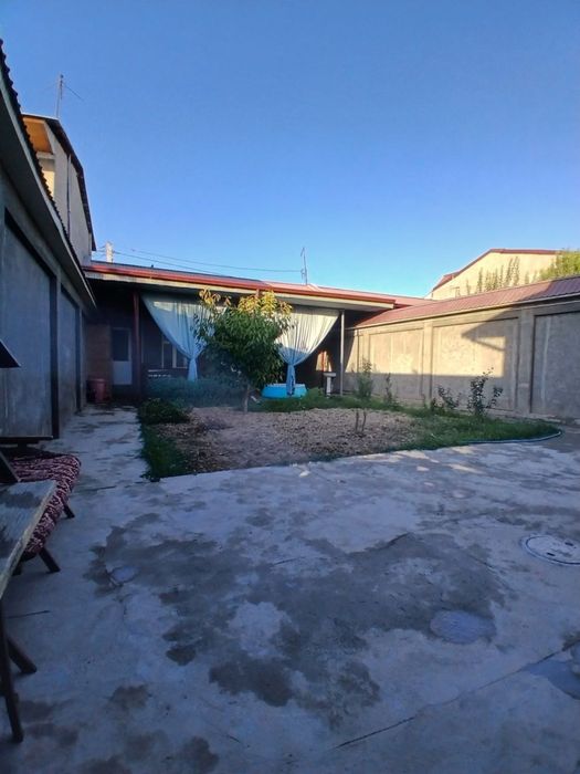 Продажа участка Назарбек мевазор 3 соток 5 комнатная кирпич