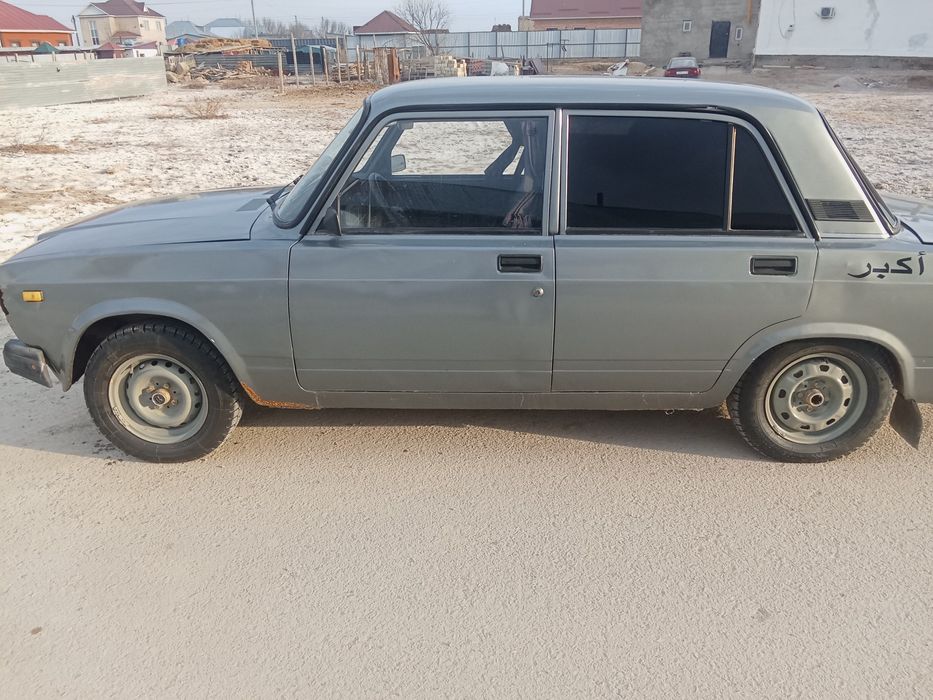 Машина сатылады 700 мын