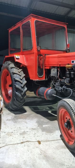 De vanzare Tractor U650
