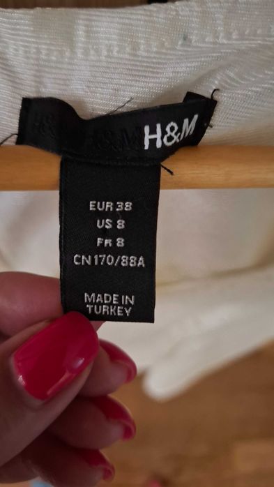 Дамска рокля разкроена HM