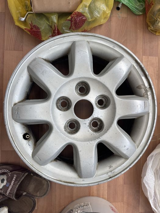 Продам титановые диски 4 штуки, размер R15