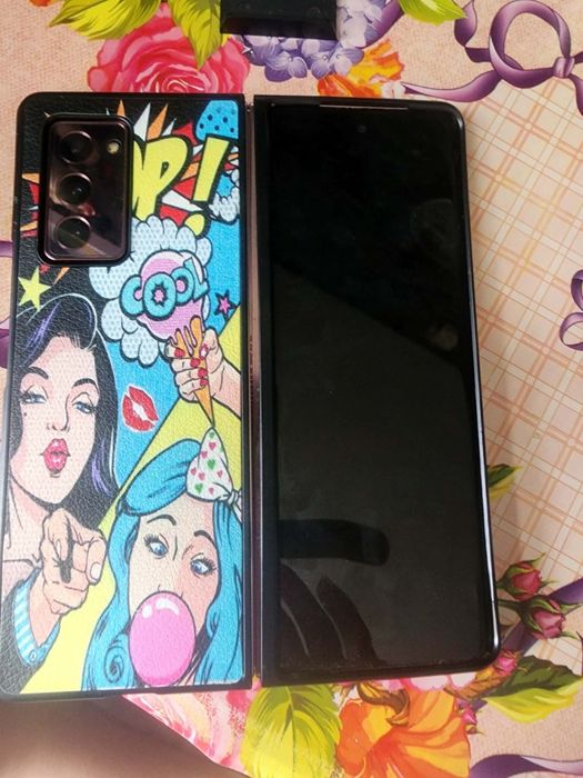 Samsung Galaxy Z Fold2 5G Roz – DEFECT – Original – pentru reparație sau piese