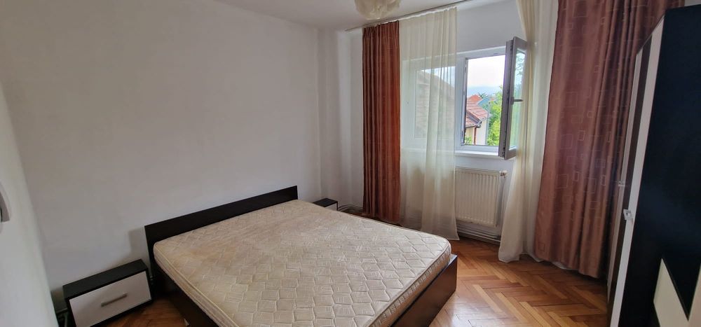 Închiriez apartament