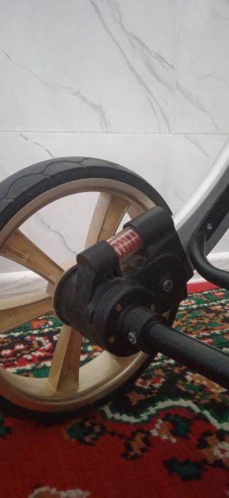 Продаю отличную коляску