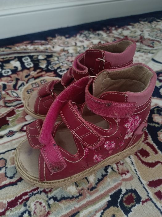 Сандалики для девочки