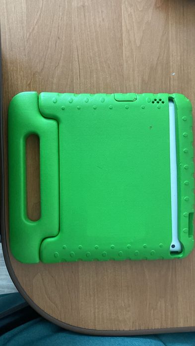 продам iPad б/у или на запчасти