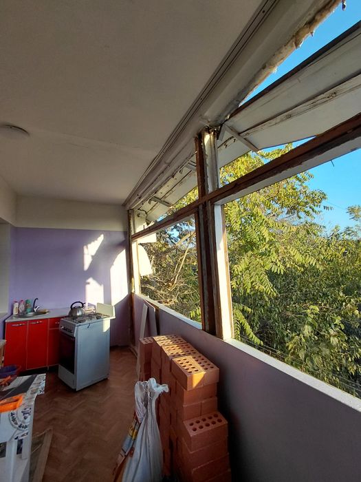 Старые доски, и металл б/у