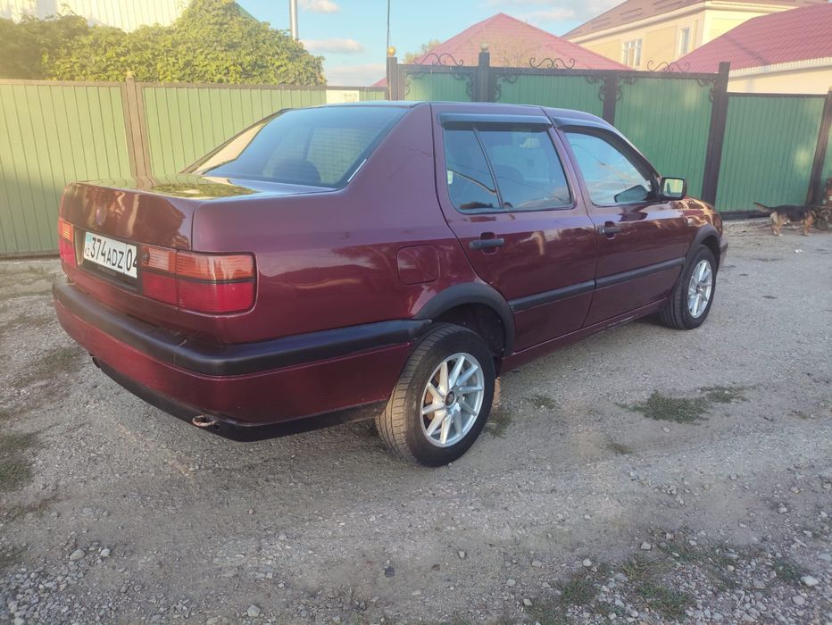 Продам авто Volkswagen Vento
