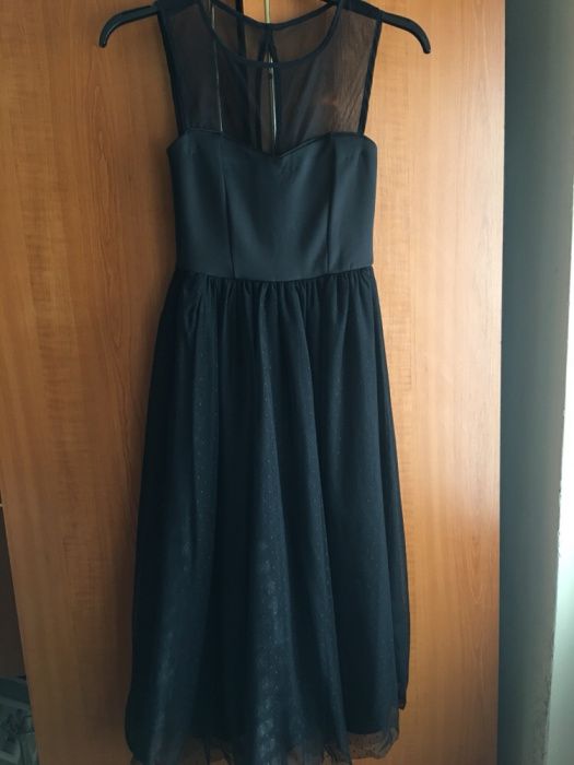 rochie neagra tul Stradivarius S