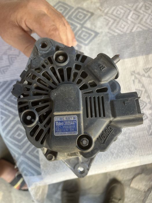 Генератор алтенатор за Хюндай