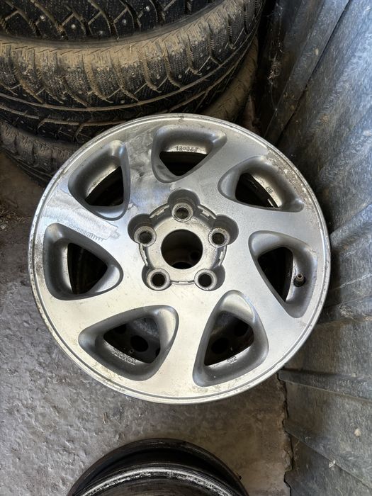 Toyota camry 20 диска