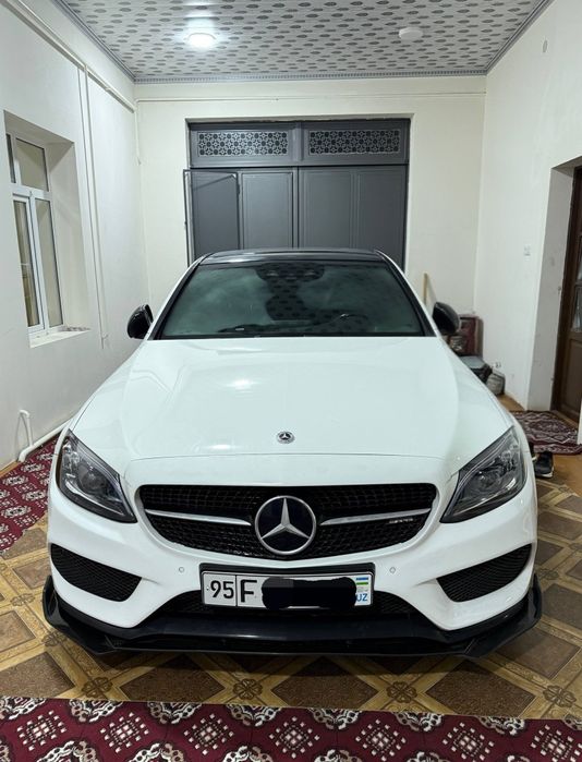 Mercedes Benz W205 AMG C63s
