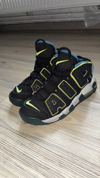 Nike air more uptempo