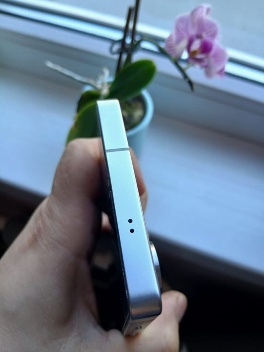 Vând Samsung s25 ultra 512gb