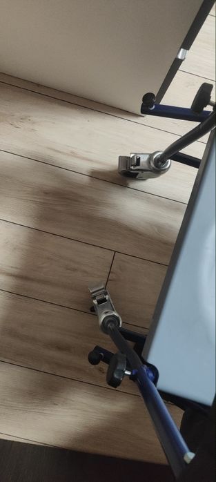 Стол за баня и тоалетна с колелца