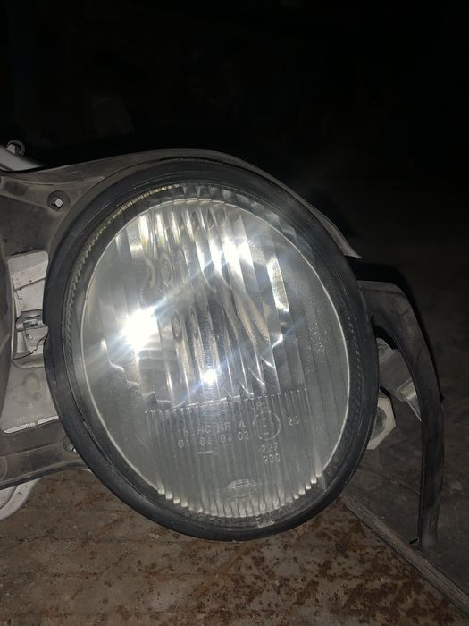 Комплект фар на лупарик(w210) до рест