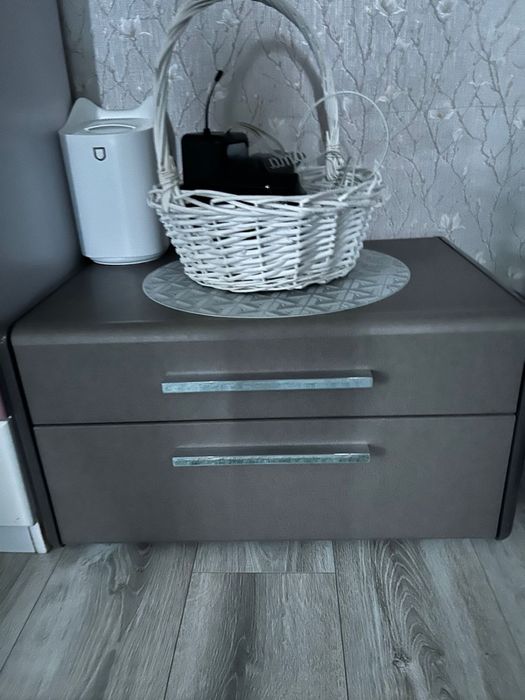 Шкаф ,комод, две тумбы !