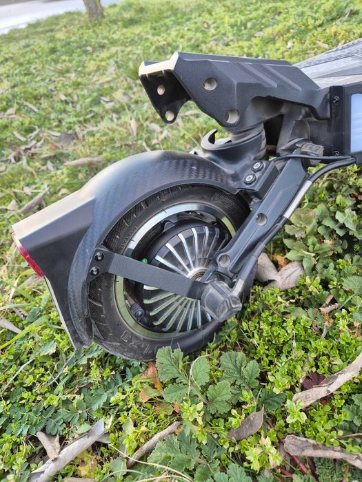 Vsett 8 APEX  2x700W специална поръчка надуваеми гуми