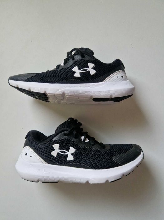 Under Armour Surge 3 оригинални маратонки