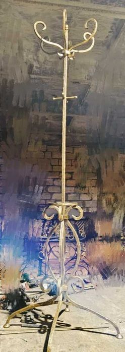 Продам вешалку, ручной работы...