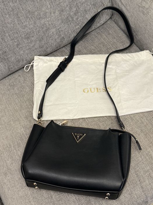 Guess Iwona дамска чанта