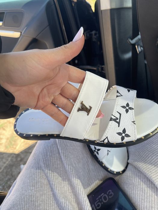 Slapi , papuci dama louis vuitton marimea 38