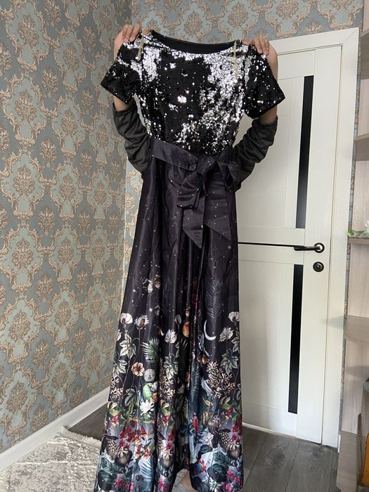 Вечерний красивый платье