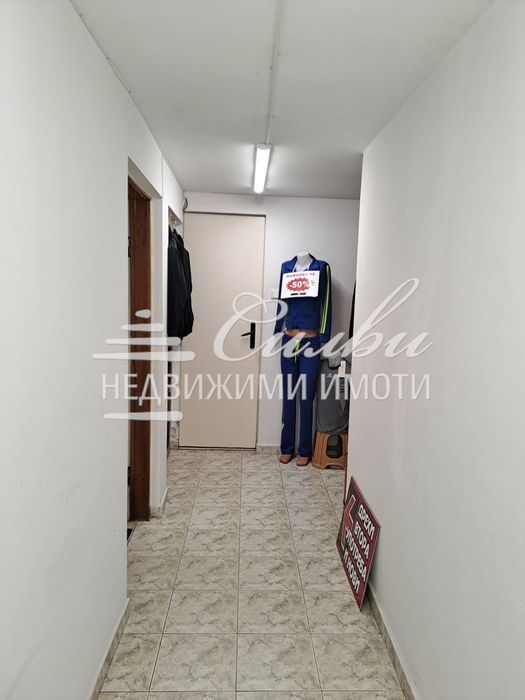 Самостоятелна ДВУЕТАЖНА ТУХЛЕНА къща - кв.Център