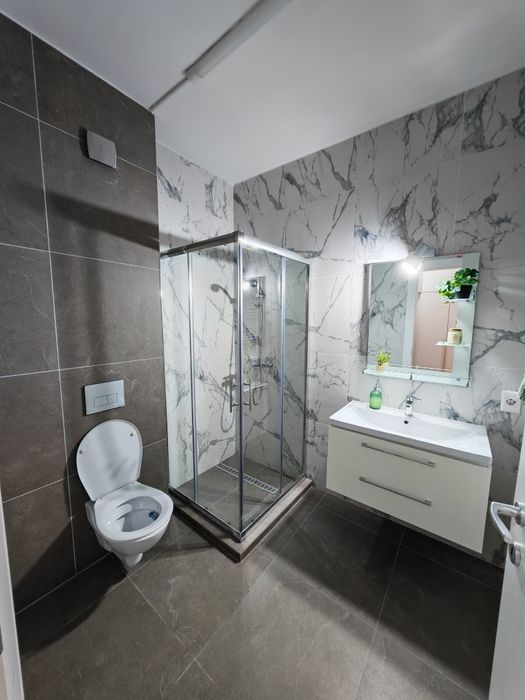 Proprietar, Inchiriez  Garsonieră Spatioasa | Bloc nou | Centrală proprie | AC |