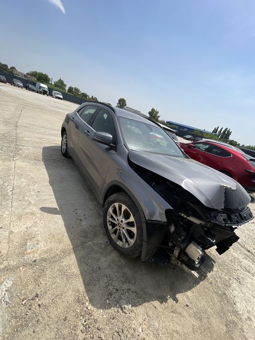 Dezmembrez Mercedes-Benz GLA 2018 Diesel GLA 200D